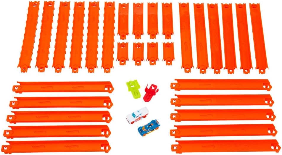 Hot Wheels Track Creator Deluxe Pack with 2 Die-Cast Cars, JDW42 — view 2