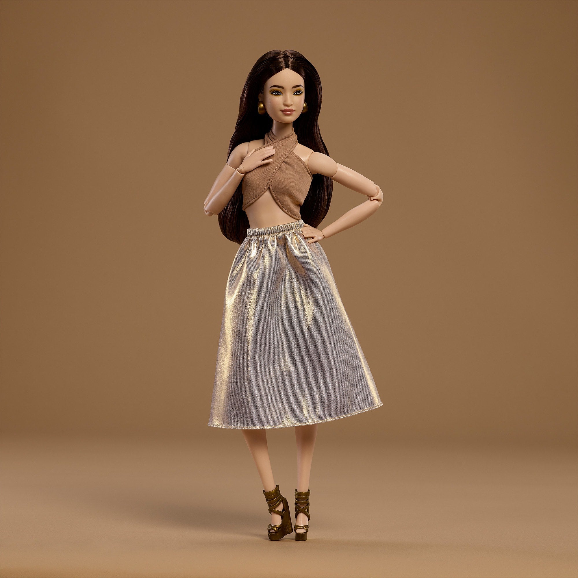 Barbie Basics 2026 Neutrals Series, Model 06 — view 4