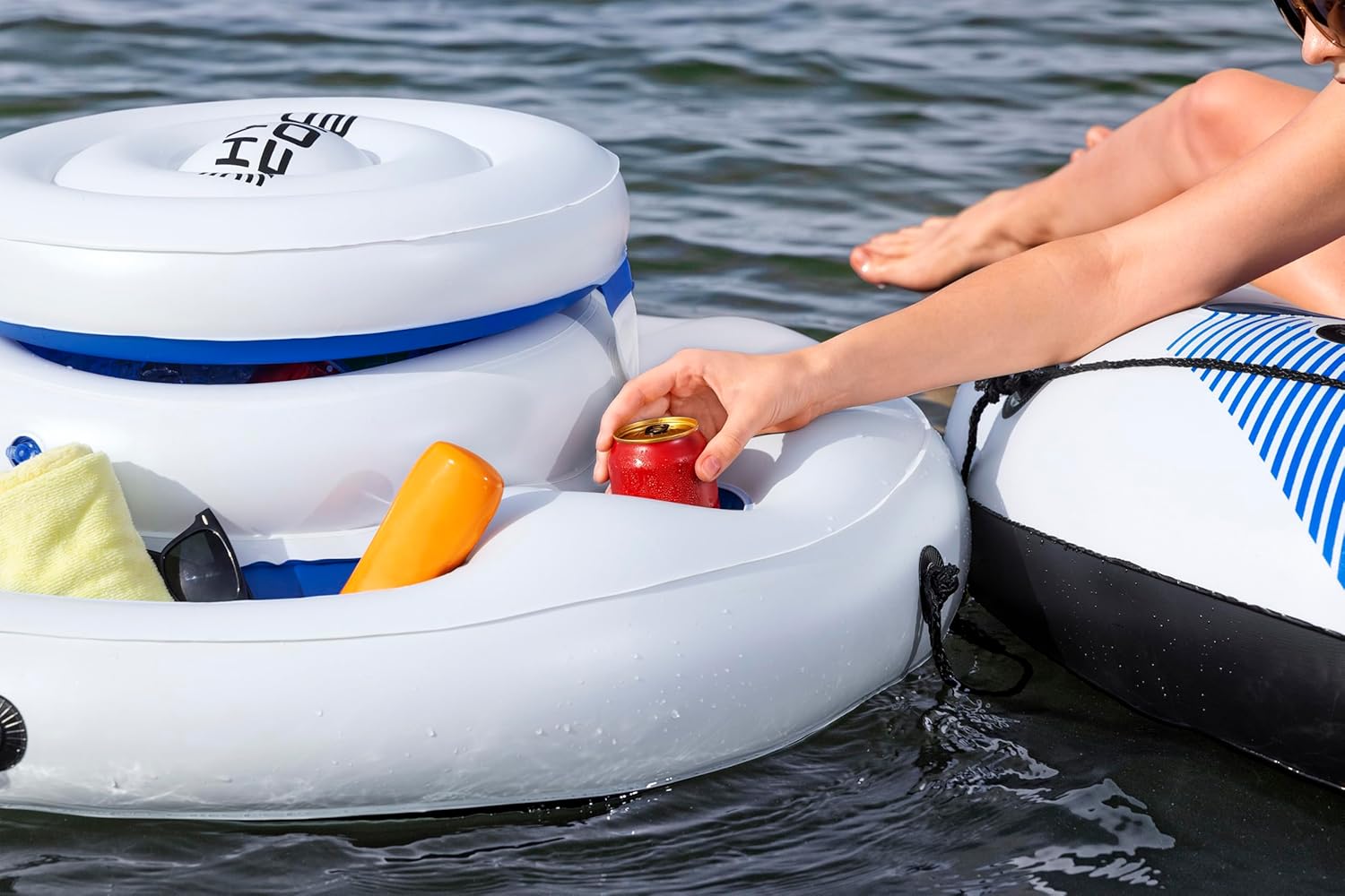 35.5" x 35.5" Arctic Circle Floating Cool Box by Bestway — view 5