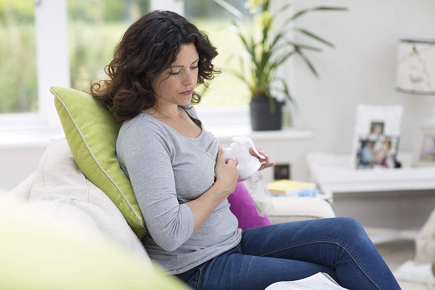 Tommee Tippee Closer To Nature Disposable Breast Pads, 50 Count White - Colorland Toys