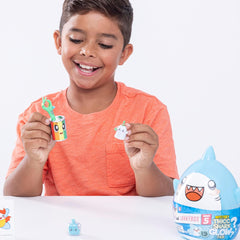 LankyBox Mystery Thicc Shark Glow BON - 2702 - Colorland Toys