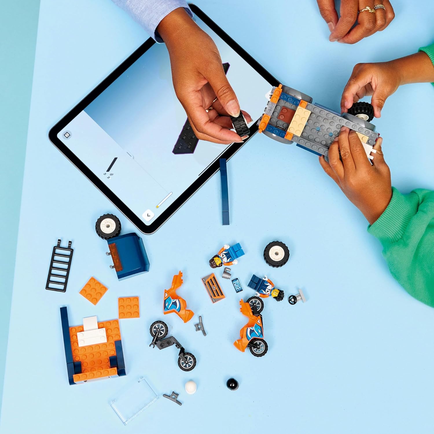 LEGO City Motorcycle Transporter 60491 - Colorland Toys