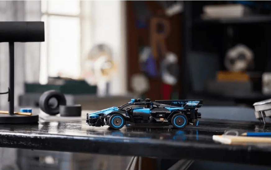 LEGO Technic Bugatti Bolide Agile Blue - Colorland Toys