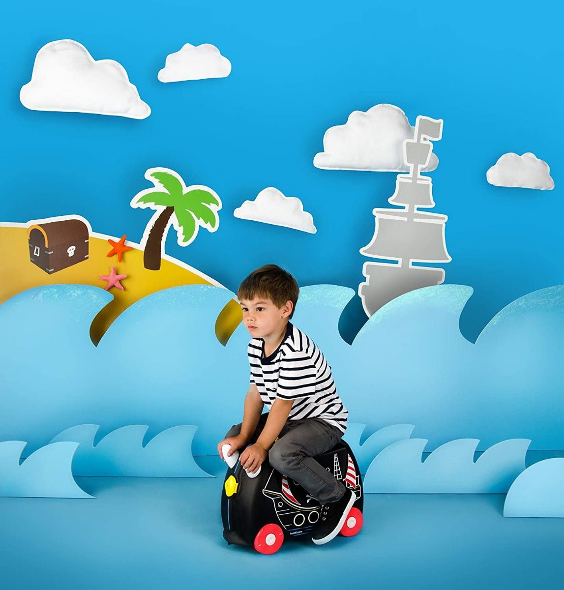 Trunki Pedro The Pirate Ship Black TI0312 - GB01 - Colorland Toys