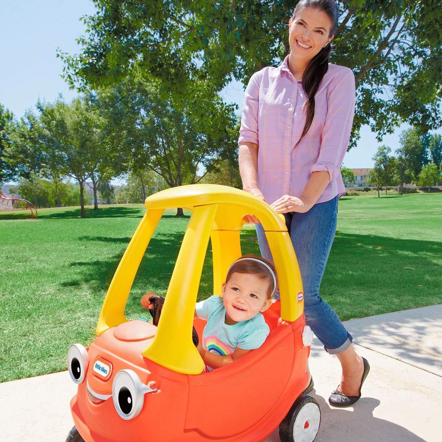 Little Tikes Cozy Coupe Car Push & Pedal Ride-On for Kids Ages 18m-5y — view 3