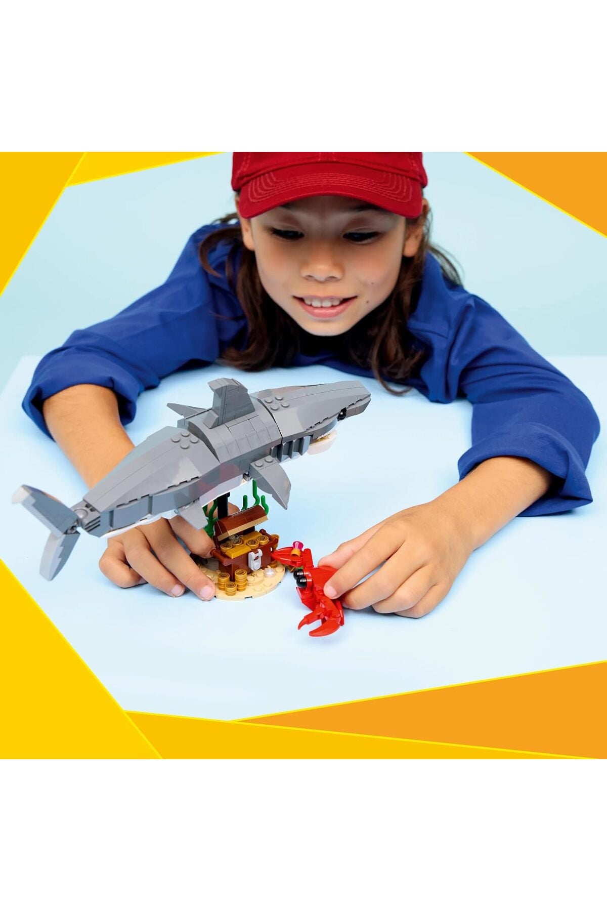 LEGO Creator Fierce Shark With A Treasure Chest — view 3