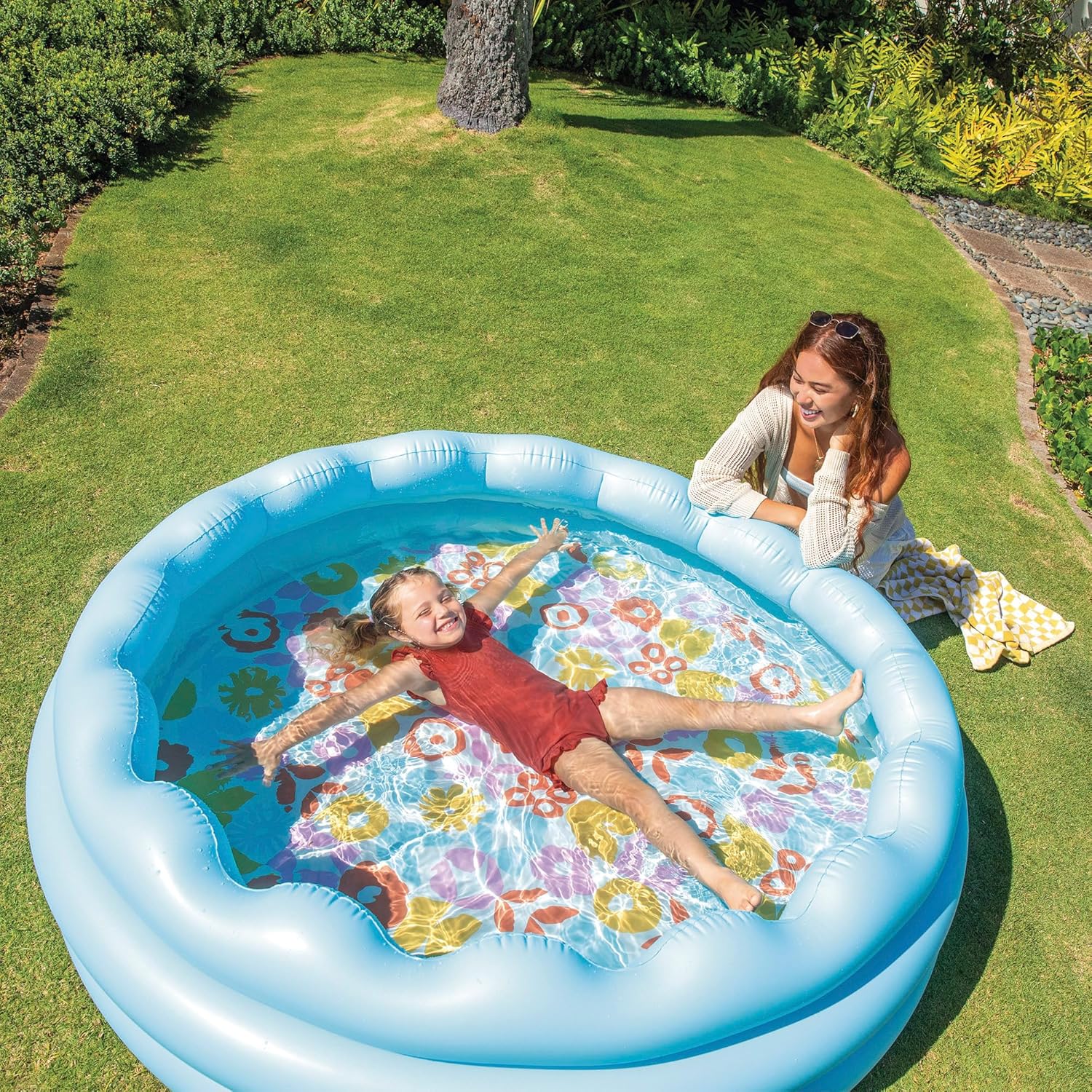 Intex Wavy Edge Pool – Inflatable Pool with Accessories  — view 5