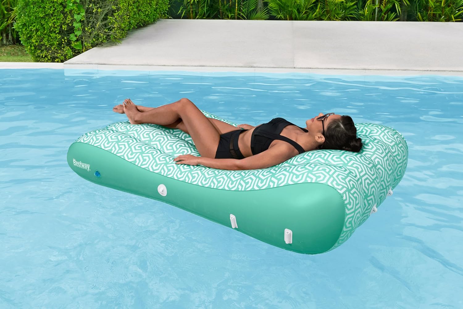 Bestway Comfy Chill Air Mattress with Sun Shade 178 x 102 cm — view 9