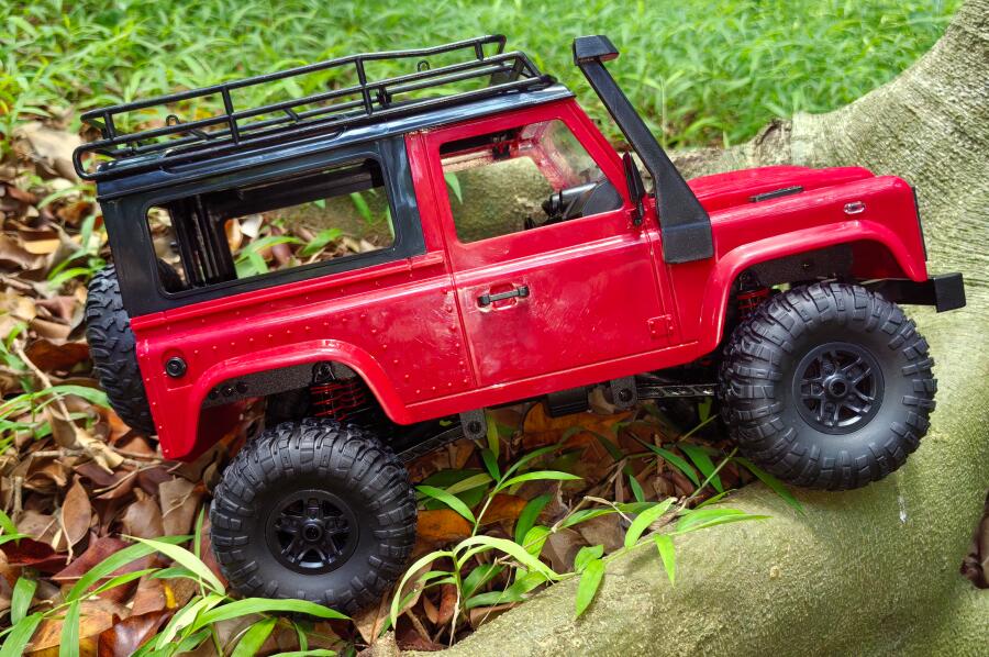 Land Rover Defender Rock Crawler RC Car 1:12 Scale | MN-90 - Assorted — image 14