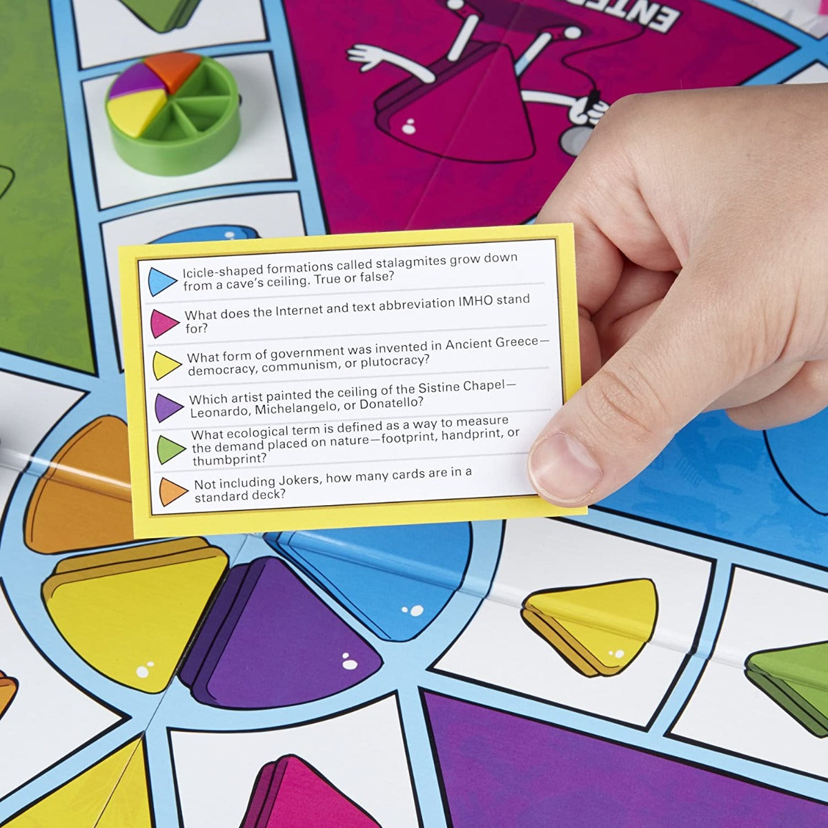 Trivial Pursuit Family Edition E1921 - Colorland Toys
