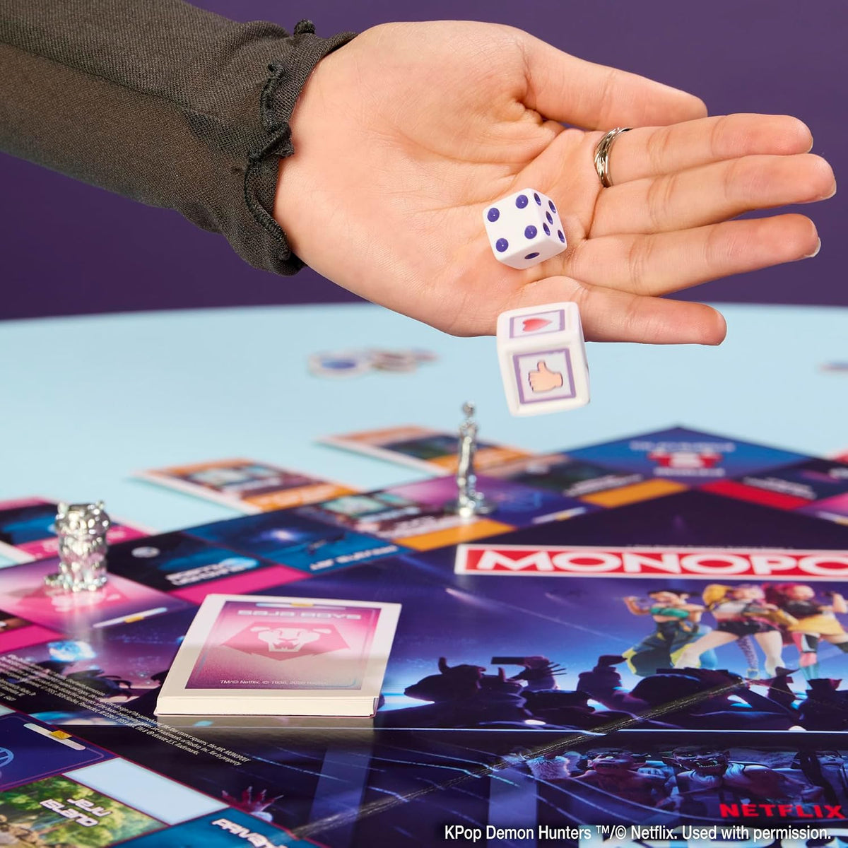 Monopoly K-Pop Demon Hunters Box G4601 — image 4