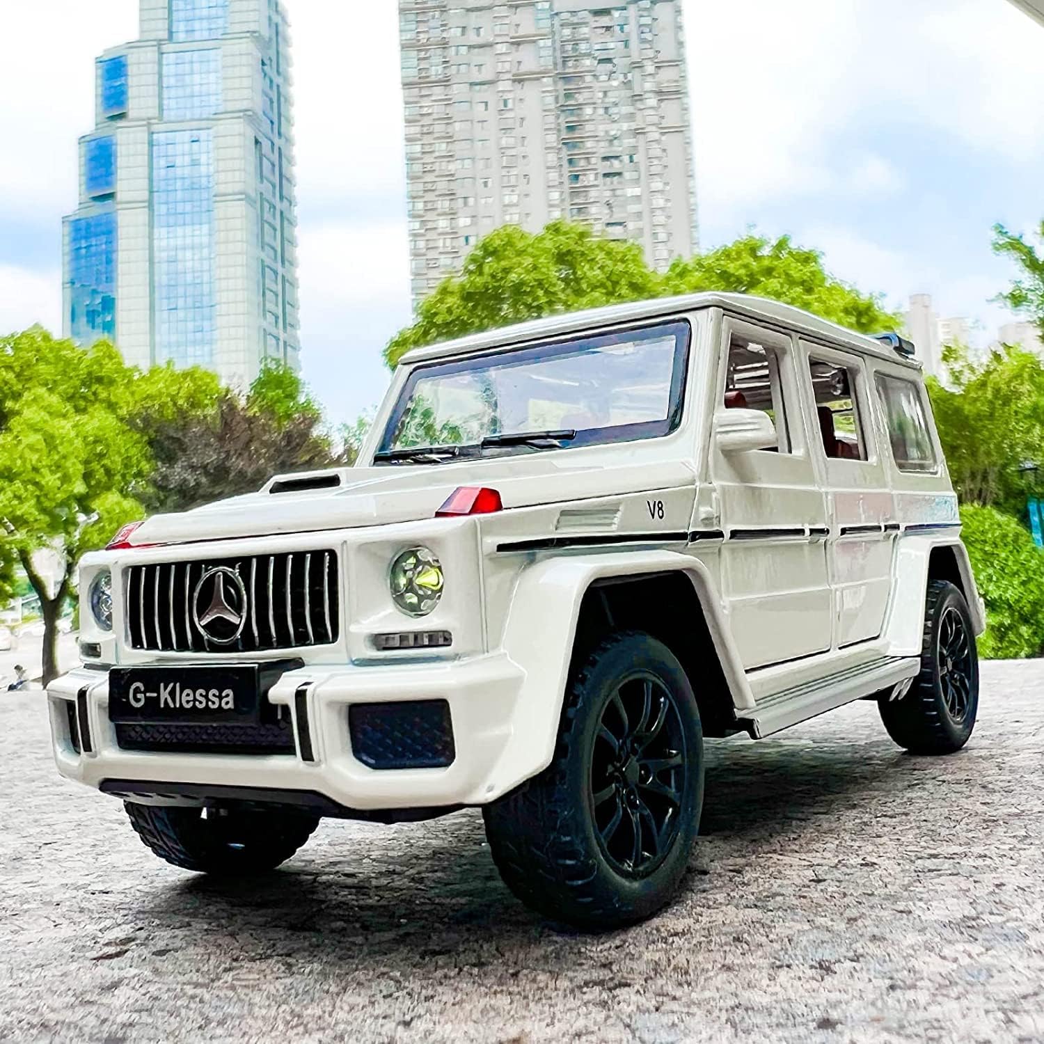 Pullback Diecast Car Mercedez-Benz AMG G63 53522-28A