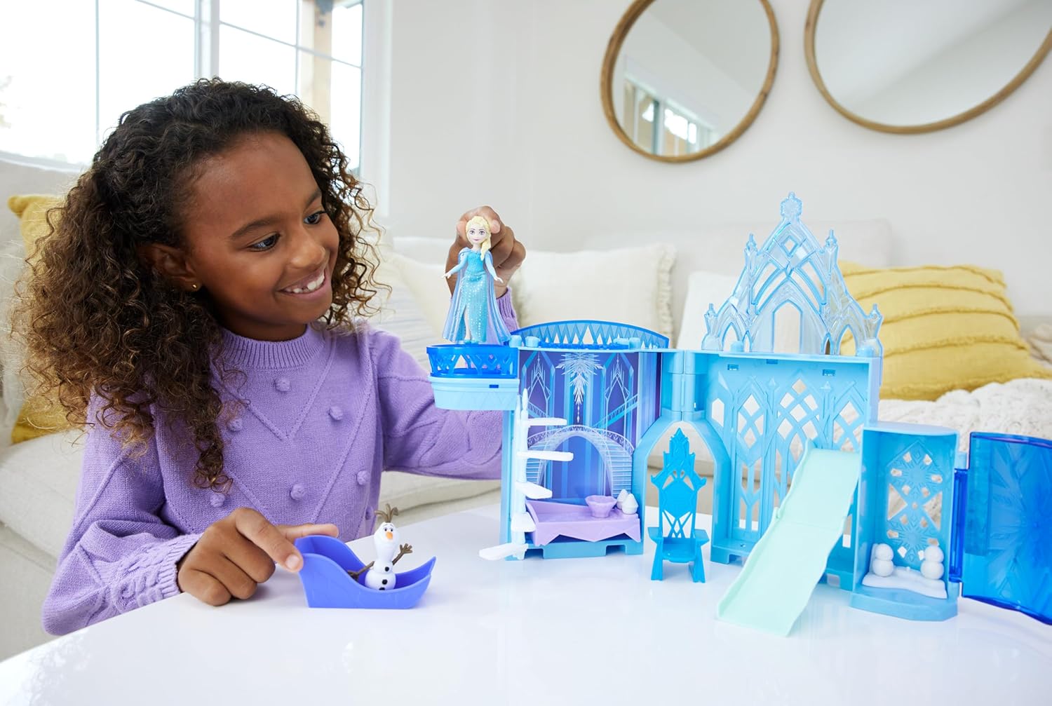 Disney Frozen Small Doll & Playset - Elsa JDP63