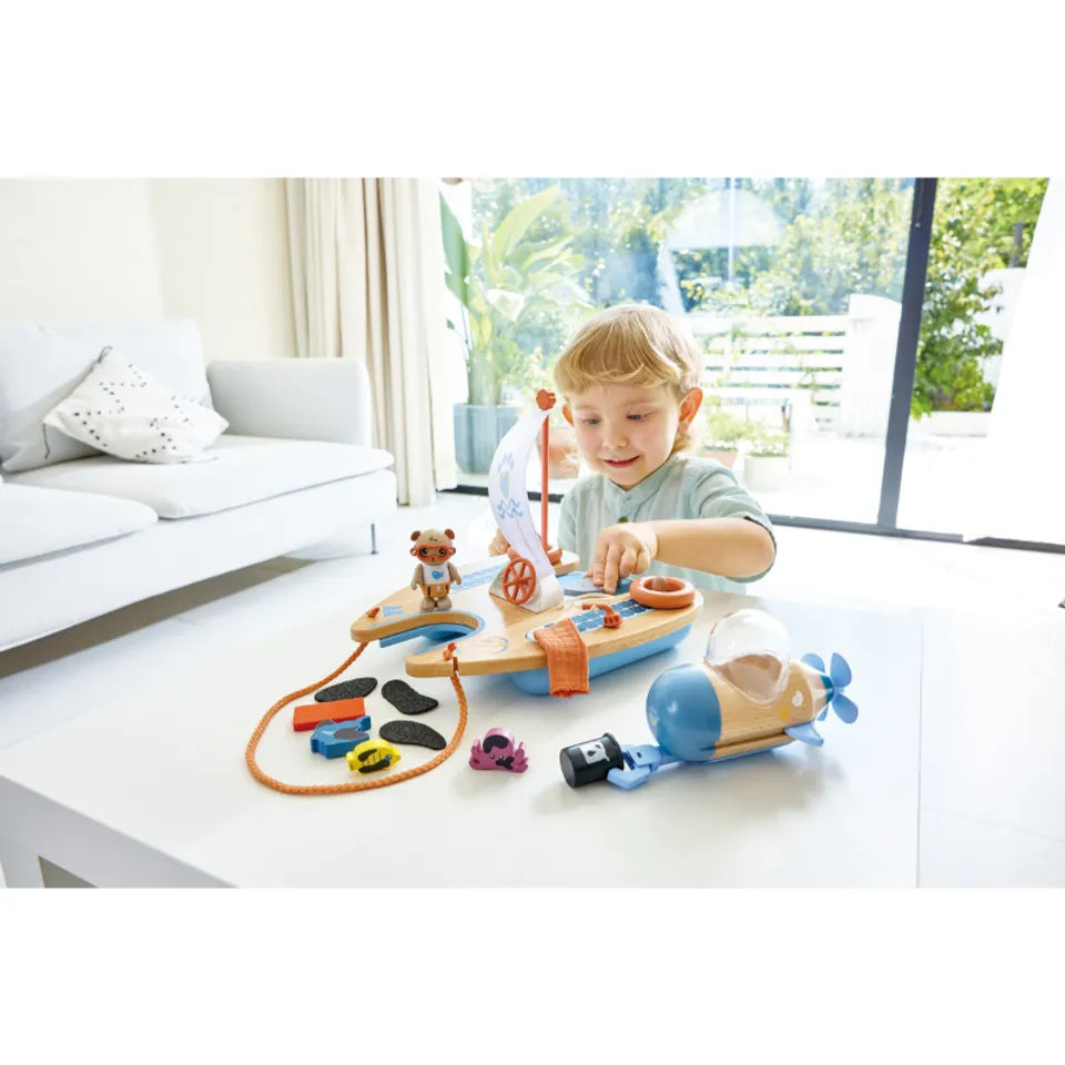 Ben's Eco Catamaran E3427 - Colorland Toys