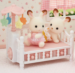 Sylvanian Families Crib with Mobile 5534 - Colorland Toys