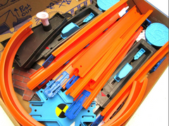 Hot Wheels Track Builder System Stunt Kit DLF28