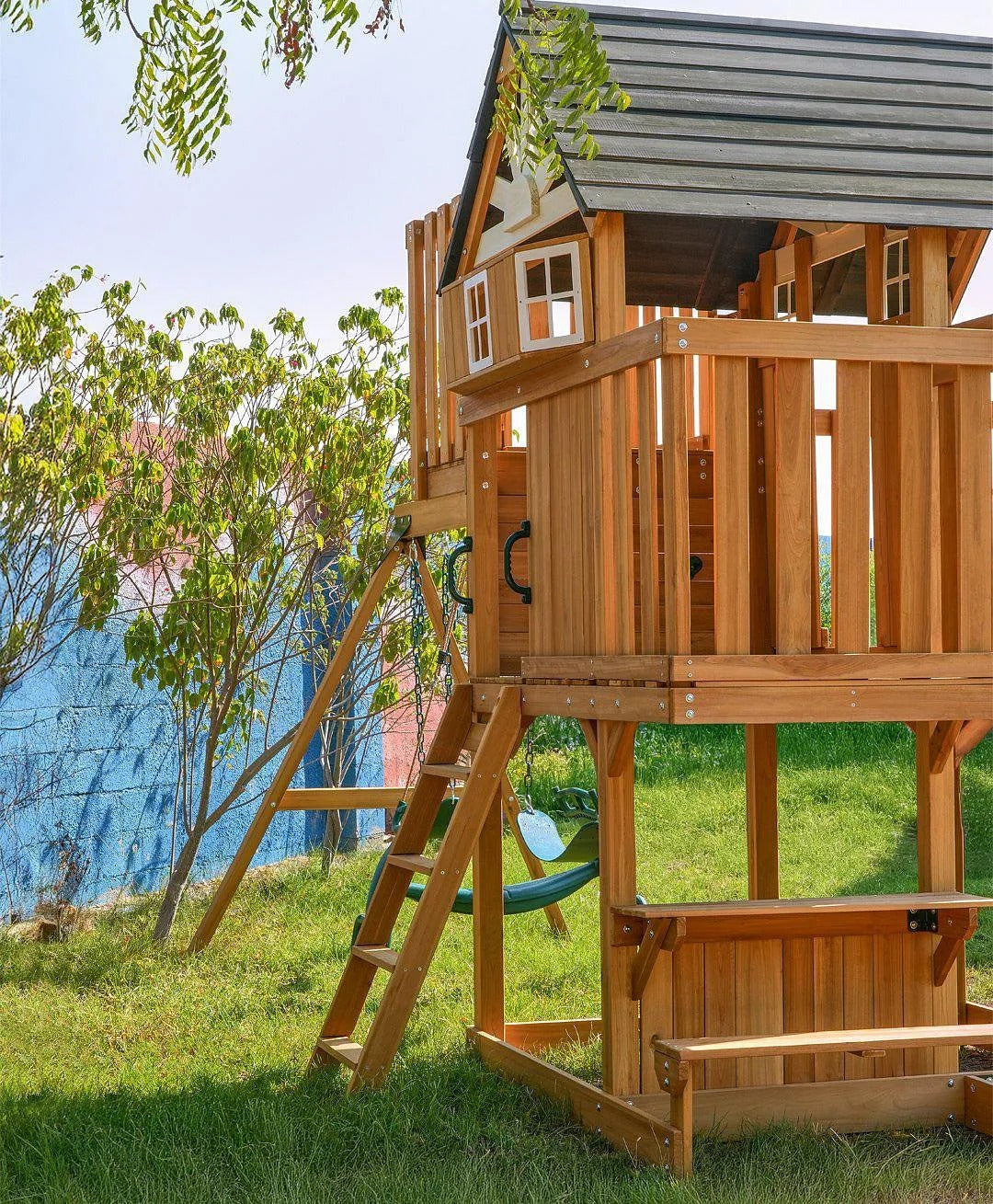 DYNAMIC SPORTS ARABIAN LEOPARD WOODEN SWING SET