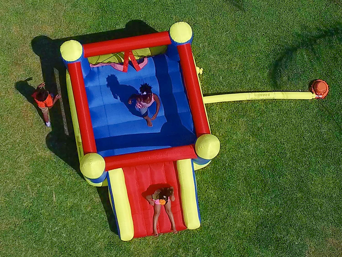 Banzai Big Bounce 'n Slide Backyard Bouncer 79137 — image 3
