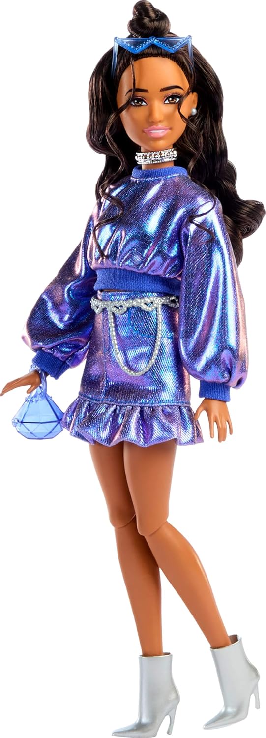 Barbie Barbiecore Deluxe Fashionistas - Petite JFP42 — image 1