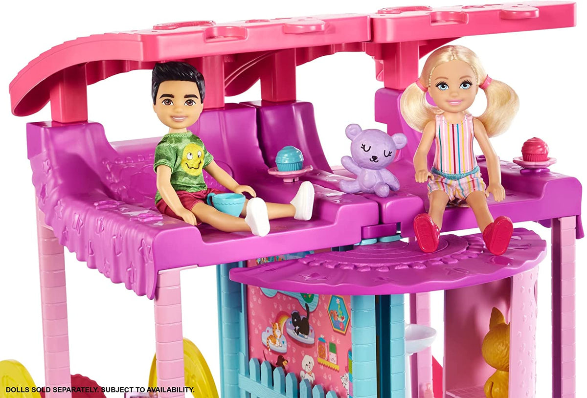 Barbie Club Chelsea House HCK77 — image 2