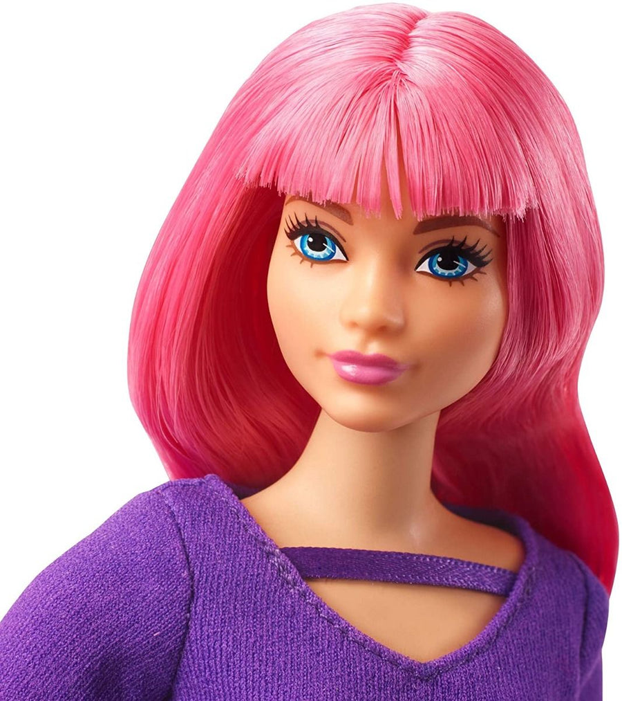 Barbie Daisy Doll with Travel Accessories FWV26 — image 3
