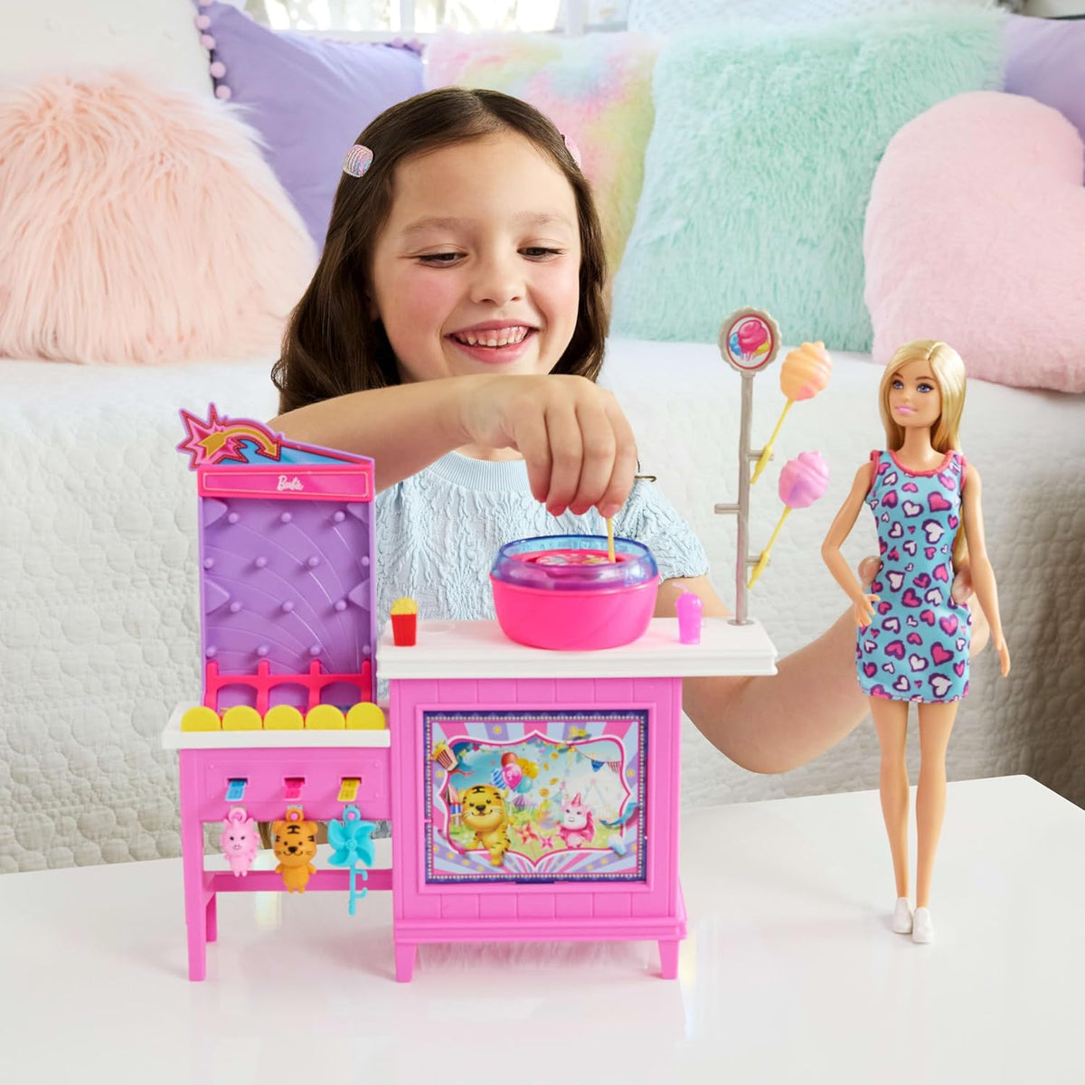 Barbie Mysteries: Beach Detectives Malibu Doll & Cotton Candy Booth Set — image 2