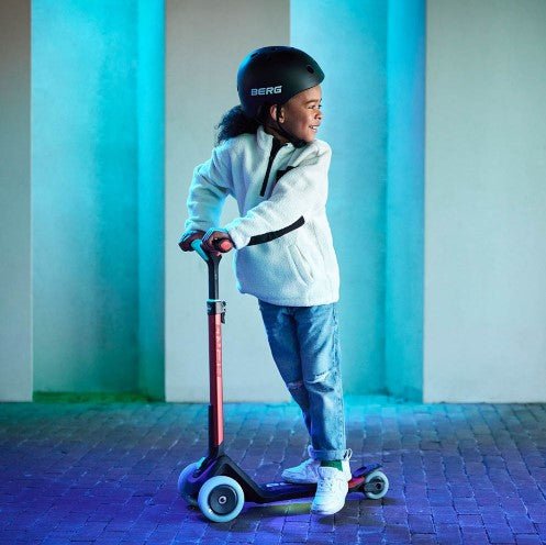 Berg Nexo Foldable Lights LEO - Deck Blue 24.77.13.00 - Colorland Toys