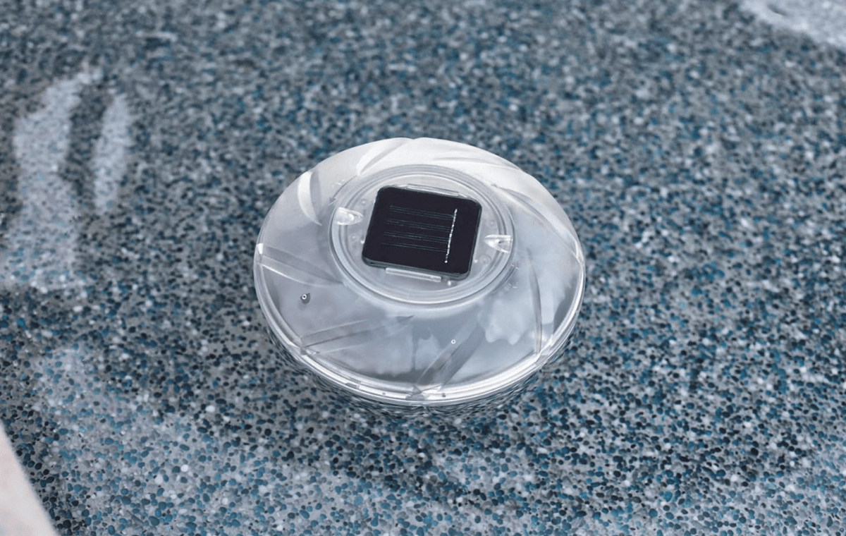 Bestway Flowclear Solar Float Lamp 58111 — image 3