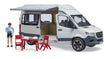 شاحنة Bruder MB Sprinter مع عربة سكنية وسائق رقم 02672