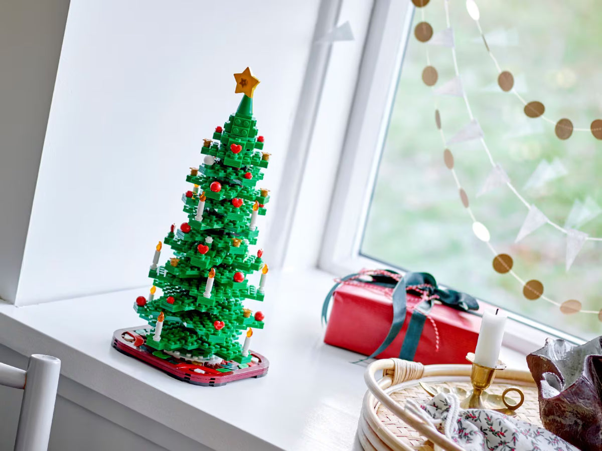 LEGO Christmas Tree 40573 – Seasonal Holiday 2-in-1 Buildable Display Set (784 Pieces, 12+) — image 7