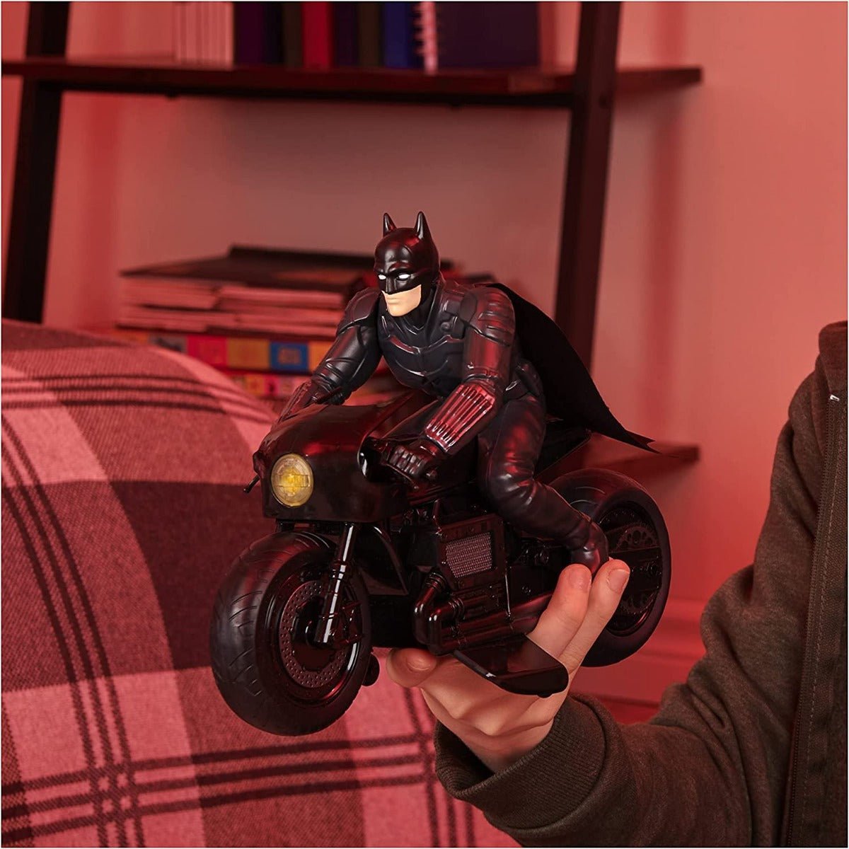 DC Batman Movie RC Batcycle with Batman Rider 1:10 6060490 - Colorland Toys