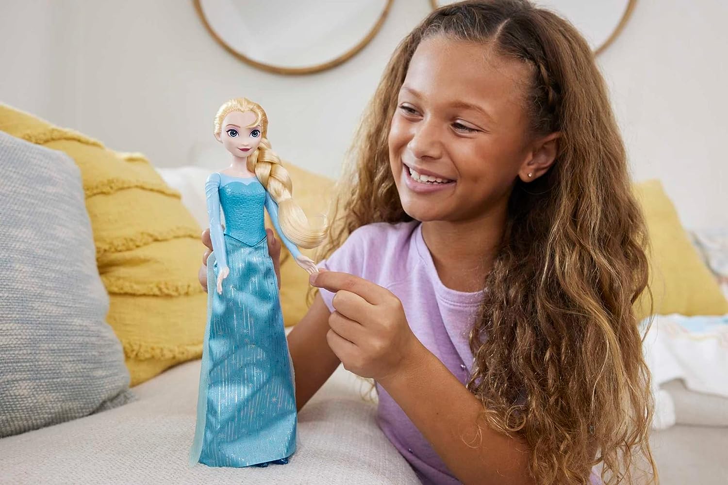 Disney Frozen Elsa Fashion Doll HLW47 - Colorland Toys