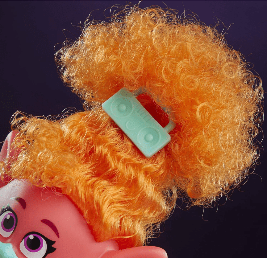 DreamWorks Trolls World Tour Stylin' DJ Suki E8006 — image 3