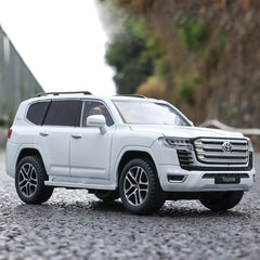 Pullback Toyota Land Cruiser LC-300 Die-Cast Model – 1:18 Scale | SR-1806A | Assorted Designs