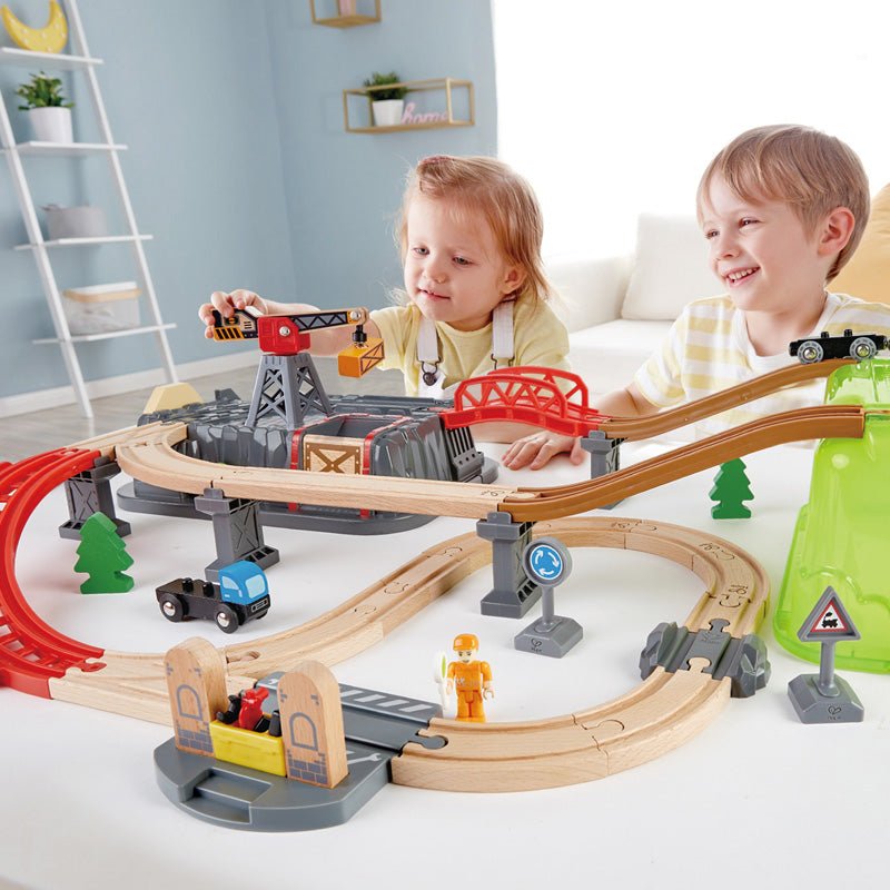 Hape Railway Bucket Builder Set - Colorland Toys