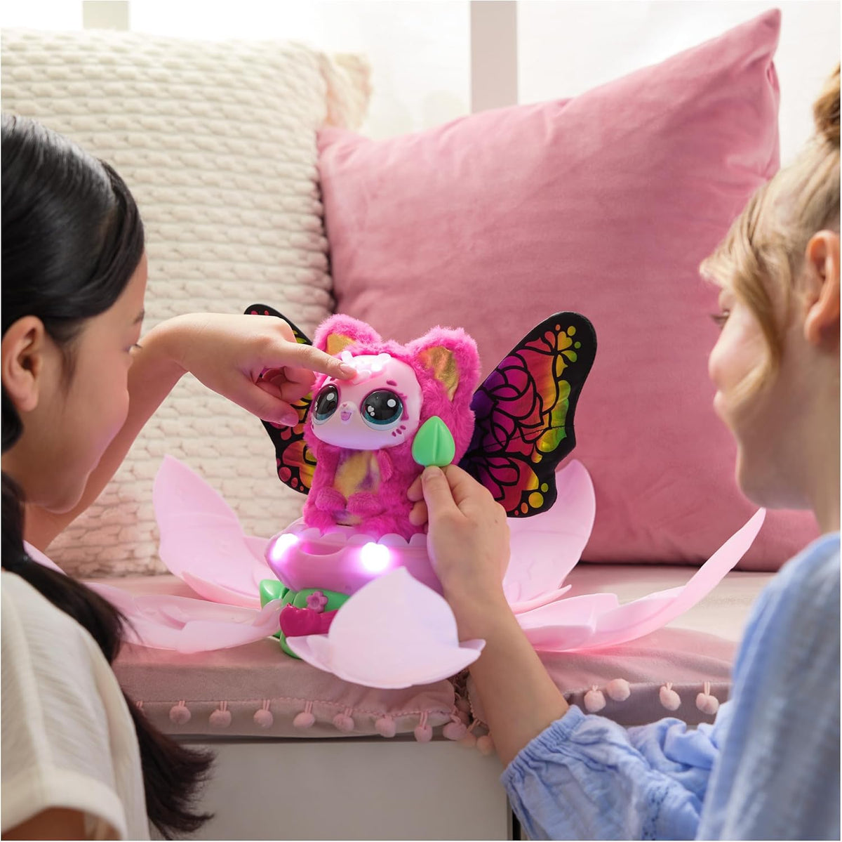 Hatchimals Bloomables Kittyfly Interactive Toy – 100+ Sounds & Reactions | Ages 4+ — image 5