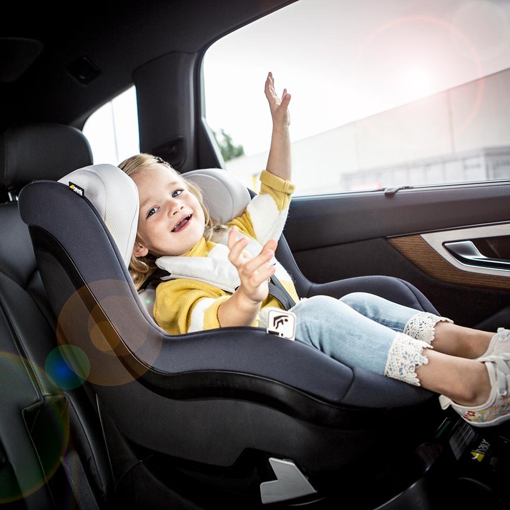 Hauck iPro Kids Car Seat Caviar 614242 — image 2