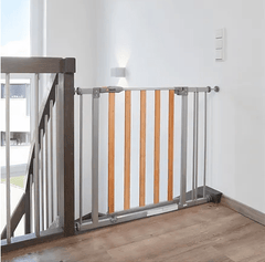 Hauck Woodlock Safegate 75 - 80cm with Extension 21cm Silver 595015 - Colorland Toys