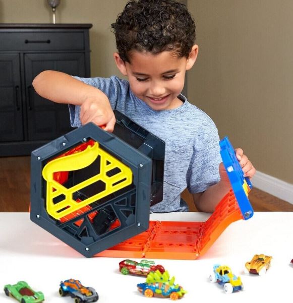 Hot Wheels Action Rollout Raceway Track Playset GYX11 — image 9