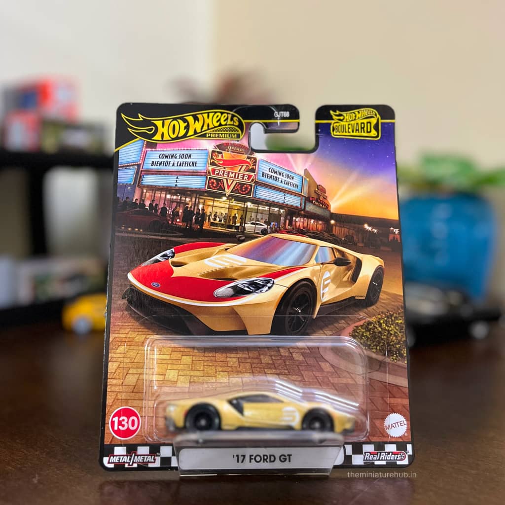 Hot Wheels Boulevard Diecast Cars Assorted GJT68 1pc - Style May Vary — image 3