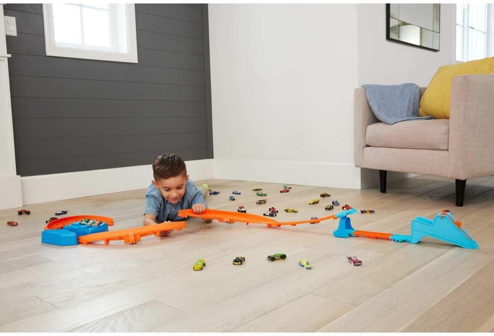 Hot Wheels Deluxe Building Box Track Set with Motorized Booster - Colorland Toys