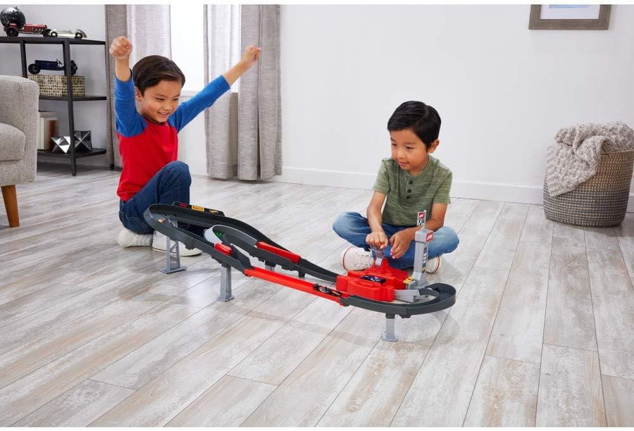 Hot Wheels F1 Sprint Race Circuit Track Set with 3 Cars — image 2