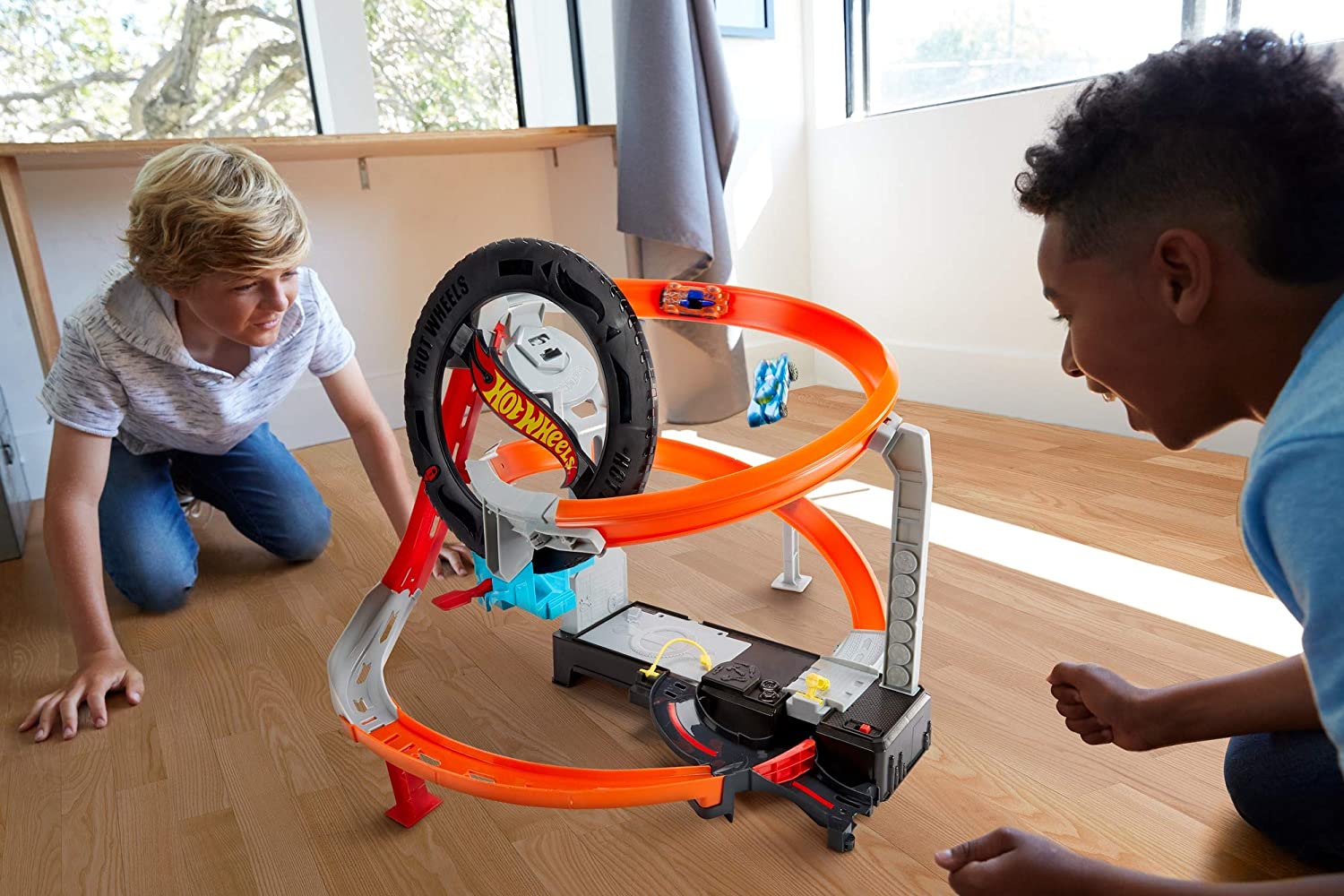 Hot Wheels Hyper - Boost Tire Shop Playset GJL16 - Colorland Toys