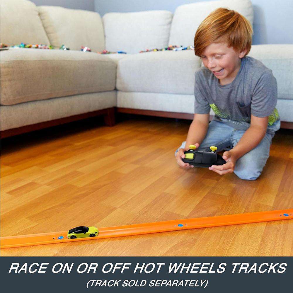 Hot Wheels Nissan Z 1:64 Remote Controlled Car - Colorland Toys