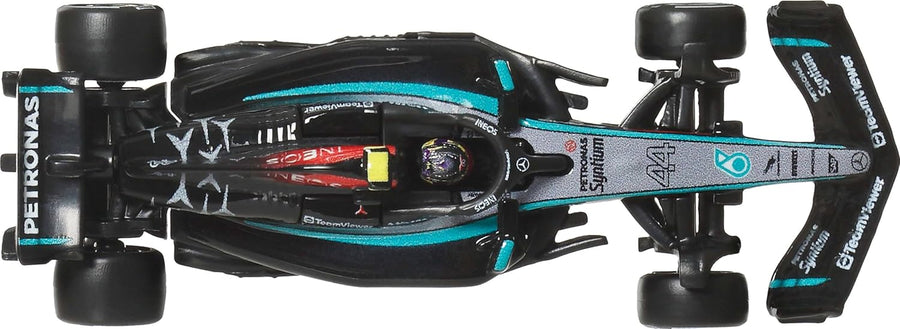 Hot Wheels Premium Race Mercedes-Benz 2024 Lewis Hamilton JBM16 — image 2