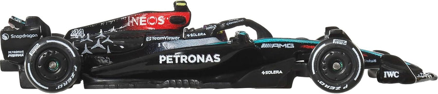 Hot Wheels Premium Race Mercedes-Benz 2024 Lewis Hamilton JBM16 — image 4
