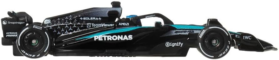 Hot Wheels Premium 1:64 Scale Mercedes-AMG Petronas Formula One Team Racecars — image 4