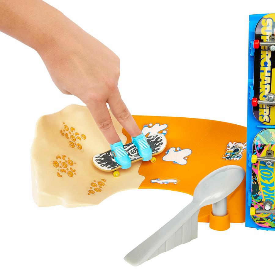 Hot Wheels Skate Tony Hawk Cereal Bowl Fingerboard Set - Colorland Toys