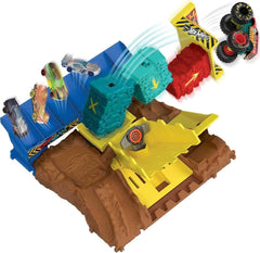 Hotwheels Monster Trucks Arena Smashers - Demo Derby Car Jump Challenge HNB94/HNB92 - Colorland Toys