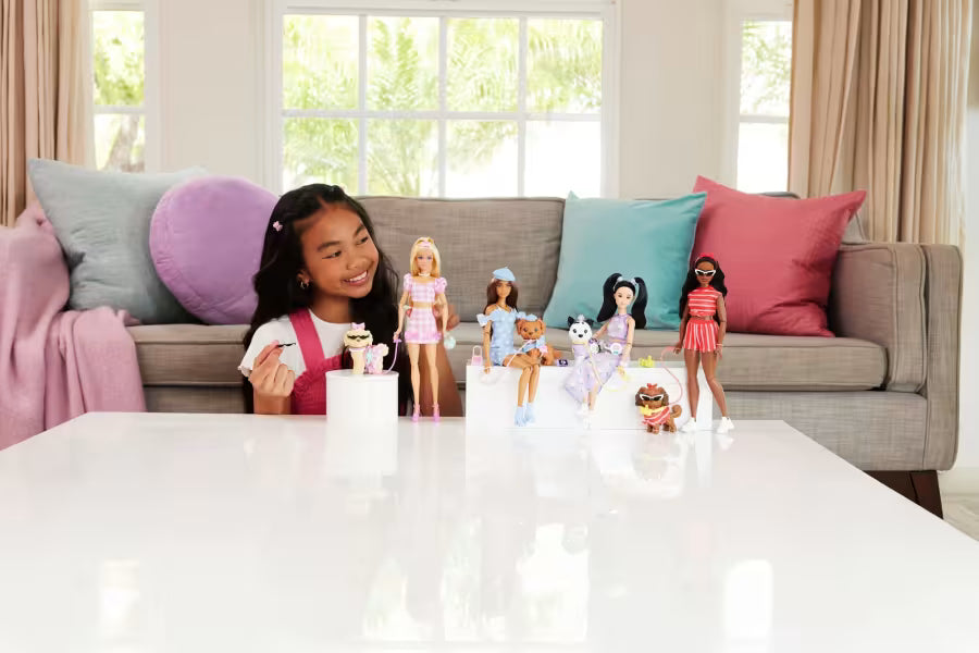 Barbie Twinning Looks - Brunette Doll JFP38